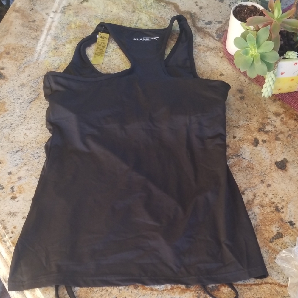 Tank - Picture 3 of 4